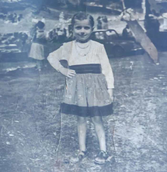 Maria Gingiu în copilărie, fotografie de familie